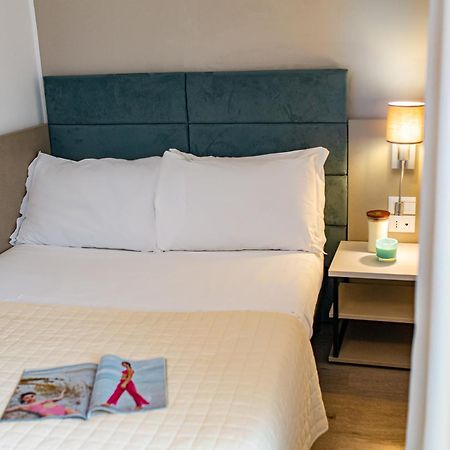 Hotel Pigalle Lido di Jesolo Bagian luar foto