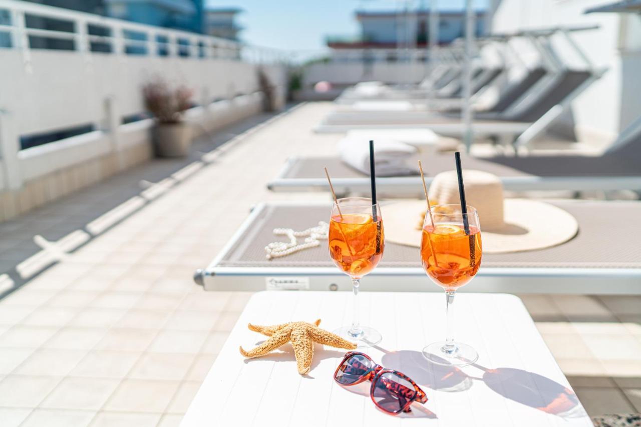 Hotel Pigalle Lido di Jesolo Bagian luar foto